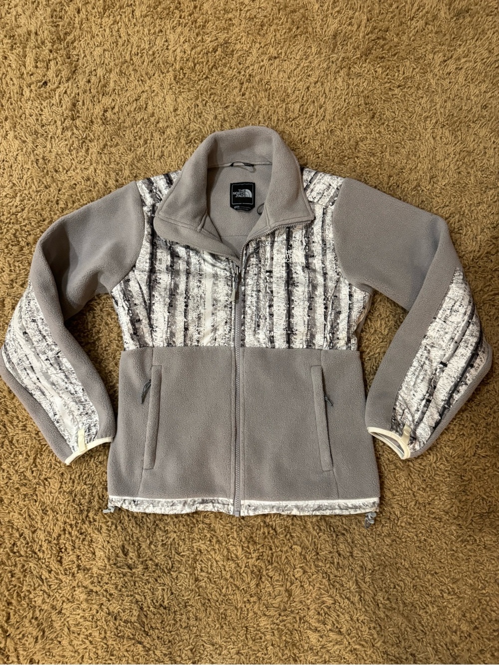 The North Face Denali women’s gray birch tree fleece jacket